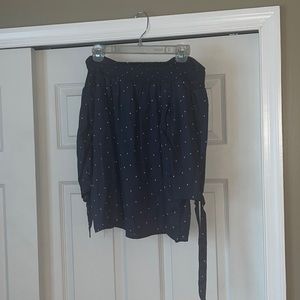 Off the shoulder long sleeve navy blue top with white polka dots